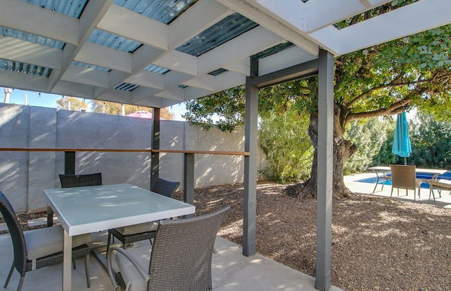 Mid-century Modern W/backyard Oasis, Putting Green - Foto 47