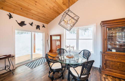 Dreamy Artist Chalet in Secluded Historic Village - Photo 18