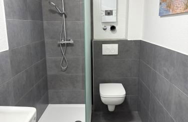 Zentral gelegene Zimmer mit Gemeinschaftsküche und -bad - Foto 15