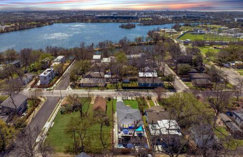 ATXEastBird 5 Star Location, Hot Tub, Games, Sleeps18 - Foto 13