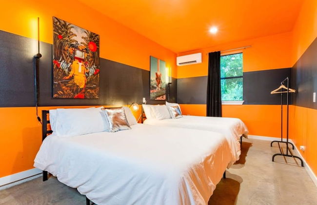 5 000 SQ FT Private 10br Compound DT 6 Min Drive - Photo 35