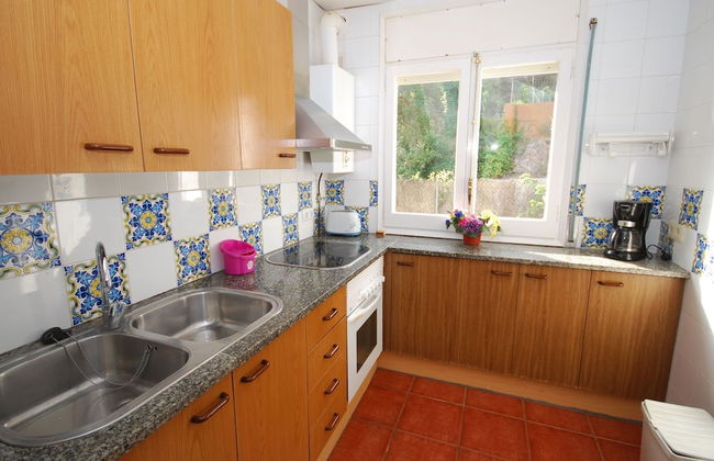 Peaceful Villa in Canyelles With Swimming Pool - Foto 3