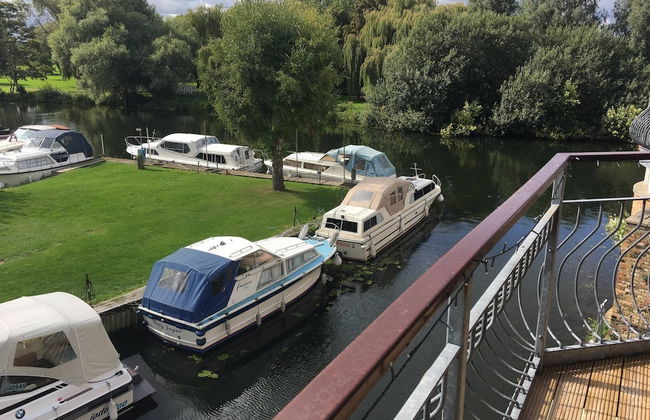 Waterfront House In The Heart Of St Neots - Foto 1