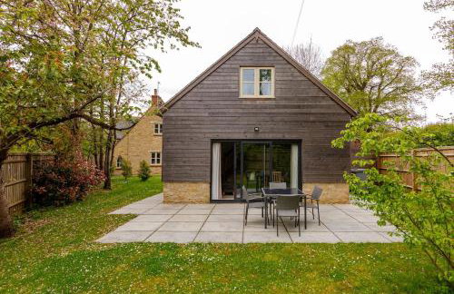 Idyllic village, gateway to the Cotswolds, nr pub - Photo 30