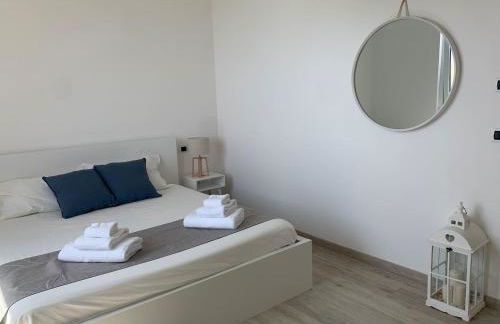 Incanto sul mare con enorme terrazza e piscina - Foto 23