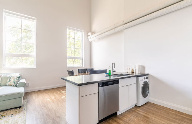 GLOBALSTAY. Dundurn Lofts. Free parking. Gym - Photo 47