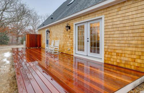 Easy Coast Access! Elevated Marthas Vineyard Stay - Foto 27