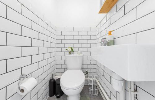 Spacious Lux Four-Bedroom Living - C London & Westminster - Photo 8