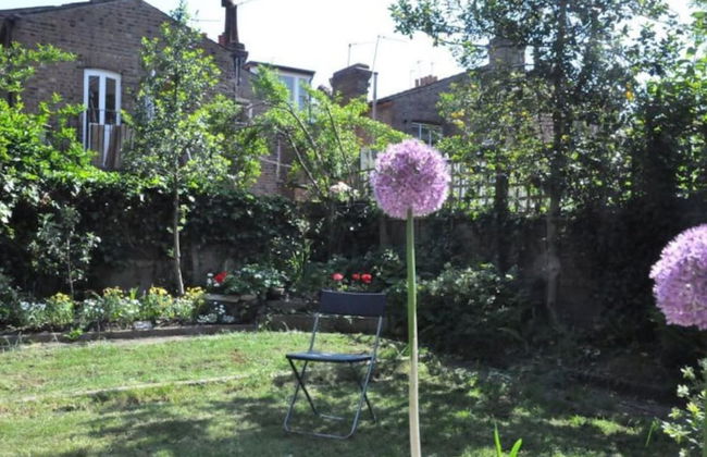 Garden Flat of a Charming Victorian Property in Central London With Aircon and Family-friendly - Foto 14
