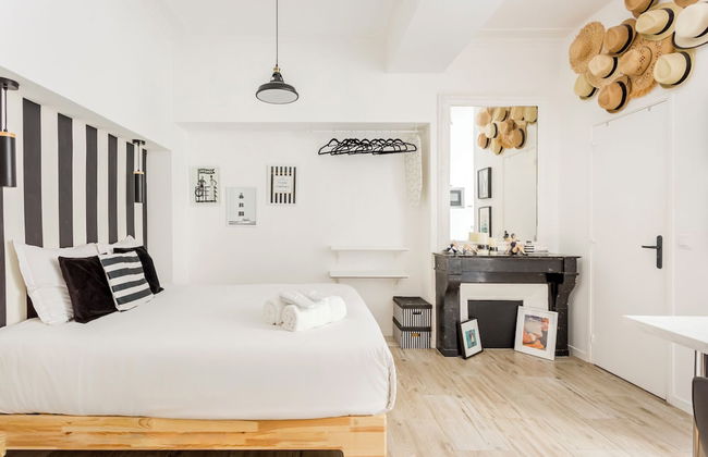 Reva Suites - Photo 7