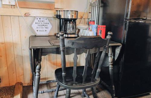 Wolf's Cabin-Walk to Downtown Noblesville - Foto 26