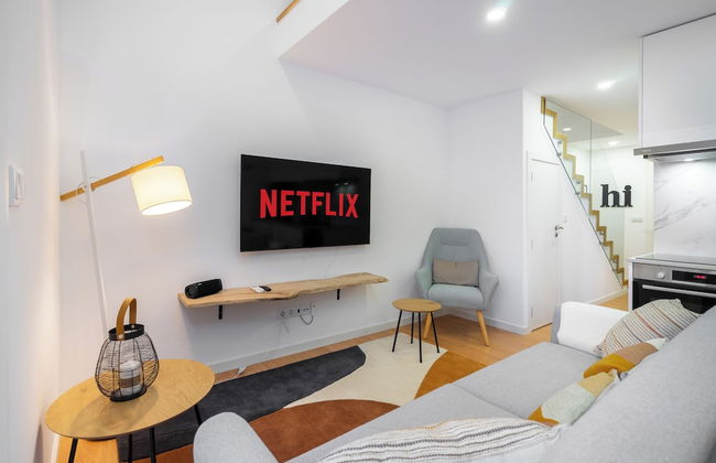 C314 Riverside View Premium Apartment w/ AC & Terrace - Foto 1