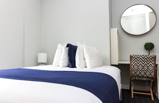 Maverick Suites at 245 Newbury St - Photo 28