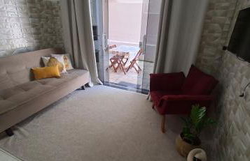 Casa No Centro de Angra da Glaucia - Foto 1