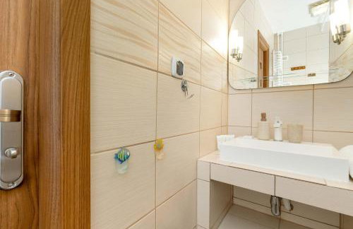 Apartament w Gdyni z Ogródkiem i 2 Sypialniami by Noclegi Renters - Foto 5