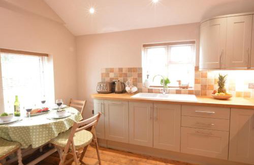 1 Tunns Cottages, Rushmere, nr Beccles - Foto 4