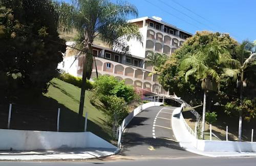 Espaçoso Flat com Varanda no Cavalinho Branco - Foto 24