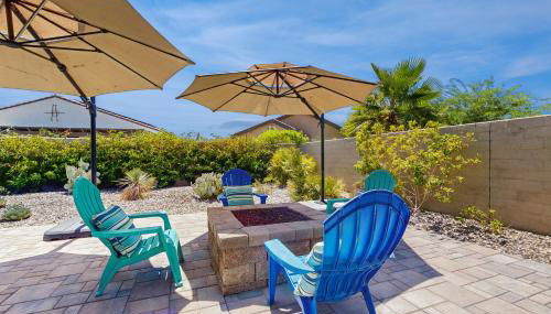 Bright desert oasis with hot tub and grill, shared pool and tennis in 55 plus community - Foto 2