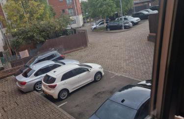Birmingham City Centre Cosy 2 Double Bedroom Apartment Free Parking Workspace and close to O2 Arena - Photo 34
