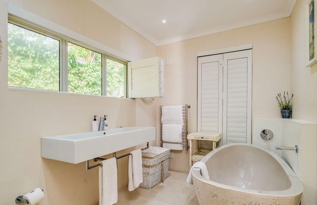 Beach-style Camps Bay Home w Pool Garden Barbados - Photo 24