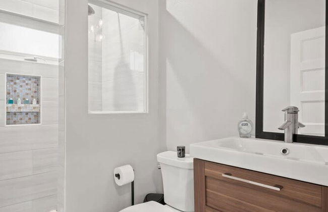 Soho Serenity by Brightwild Pool Hot Tub - Foto 44