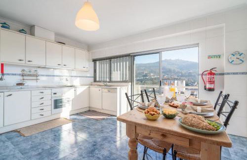 Host Wise - Homely Large Flat - Balcony - Foto 15