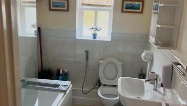 Apartment with Free Parking - Foto 2