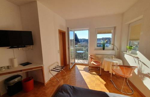 ABM Apartment 25 - Photo 3