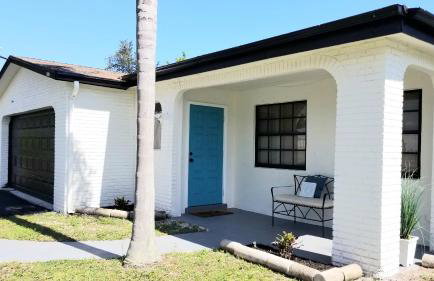 Whole House+Renovated+Pool+Lanai+BBQ+Close to All - Foto 37