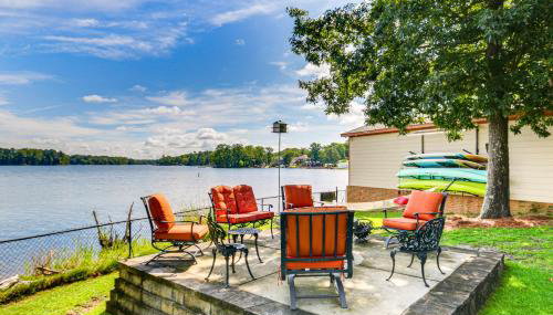 Luxe Lakefront Apartment w/ Shared Pool & Dock! - Foto 2