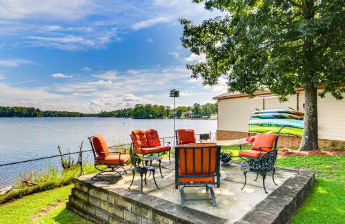 Luxe Lakefront Apartment w/ Shared Pool & Dock! - Foto 2
