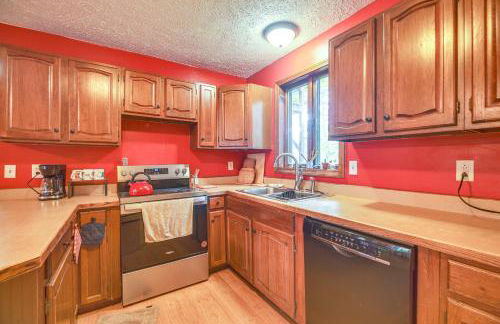 Lake and Trail Access On-Site! Fairfax Hideaway - Foto 14