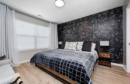 5 min to Grand Park, 1Level, Stocked Kitchen, King Bed, GameRm, Firepit, BBQ, Pet Friendly - Foto 3