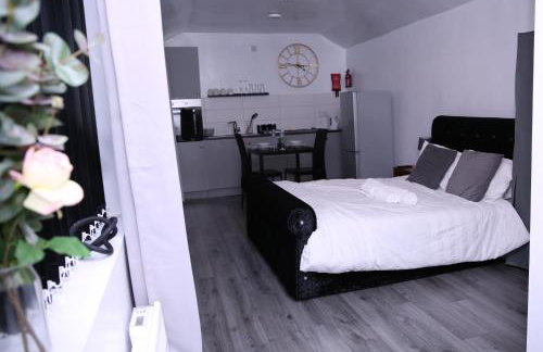 The Lodge Oldham - Photo 10