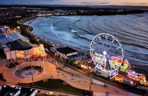 Port Central Apt with Terrace - Golf Terrace 1 - Foto 10