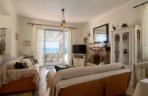 Beachfront Villa Dionysos - With private beach - Foto 14