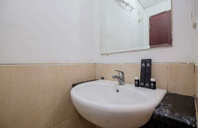 Scenic And Homey Studio Apartement At Mangga Dua Residence - Photo 8