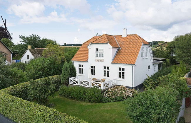 Quaint Holiday Home in Bornholm near Sea - Foto 1