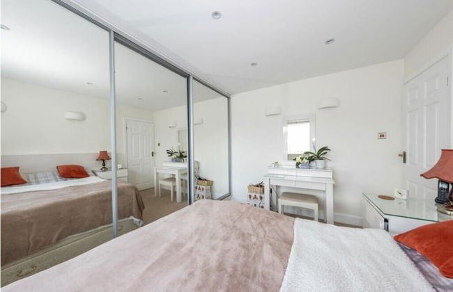 Beaconsfield - Photo 4