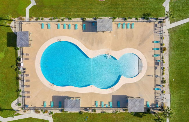 Surf Condos - Photo 15