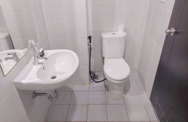 Comfy And Well Furnished Studio Casa De Parco Apartment - Foto 9