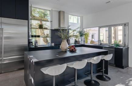 Sleeps 32 Private Compound w Putting Green Bouldin Collective by AvantStay - Foto 49