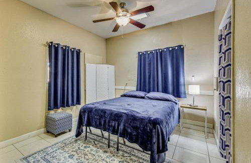 Pool and Game Room Waterfront Harlingen Home - Foto 27