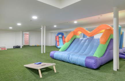 Game Farm Villa by Avantstay 10bdr, Private Pond, Spa, Pool Family-friendly - Foto 39