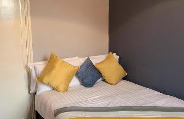 Heaton-Beautiful 3 Double Bedrooms Sleeps 6 Free Parking and Wifi - Foto 9