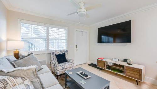 Naples Condo with Pool - Walk to Dining and Beach - Foto 5