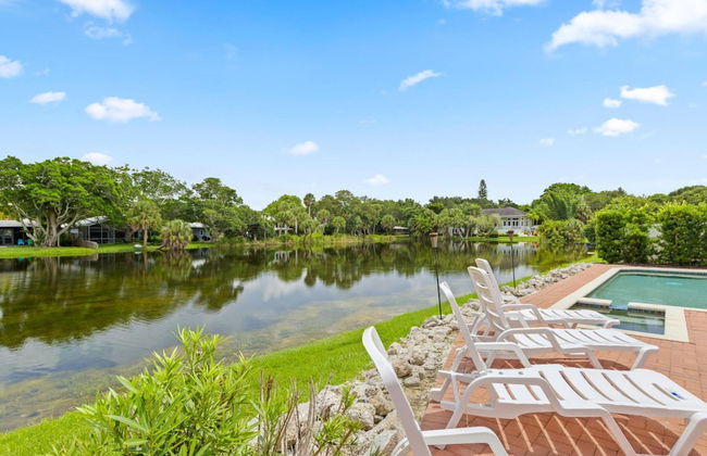 Lake Norma Luxury Living - Coronas Azul - Photo 28