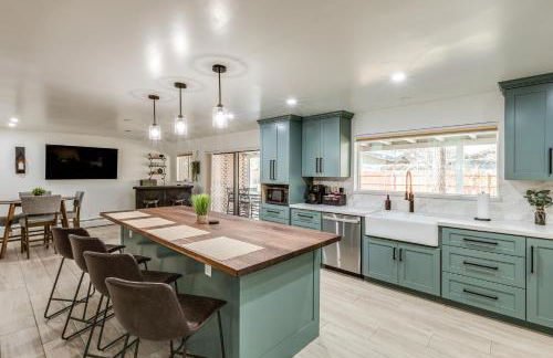 Walk to Dtwn Flagstaff Home with Great Outdoor Area - Foto 6