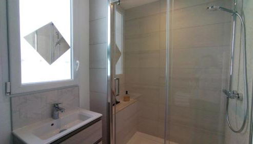 November Charlie, appartement en centre ville de Bruz - Photo 5, towels, Shower