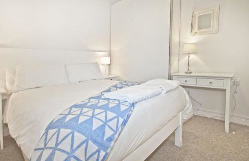 Lovely seafront 2 bedroom Apartment 4 - Foto 8